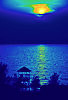 Луна над Арабским заливом