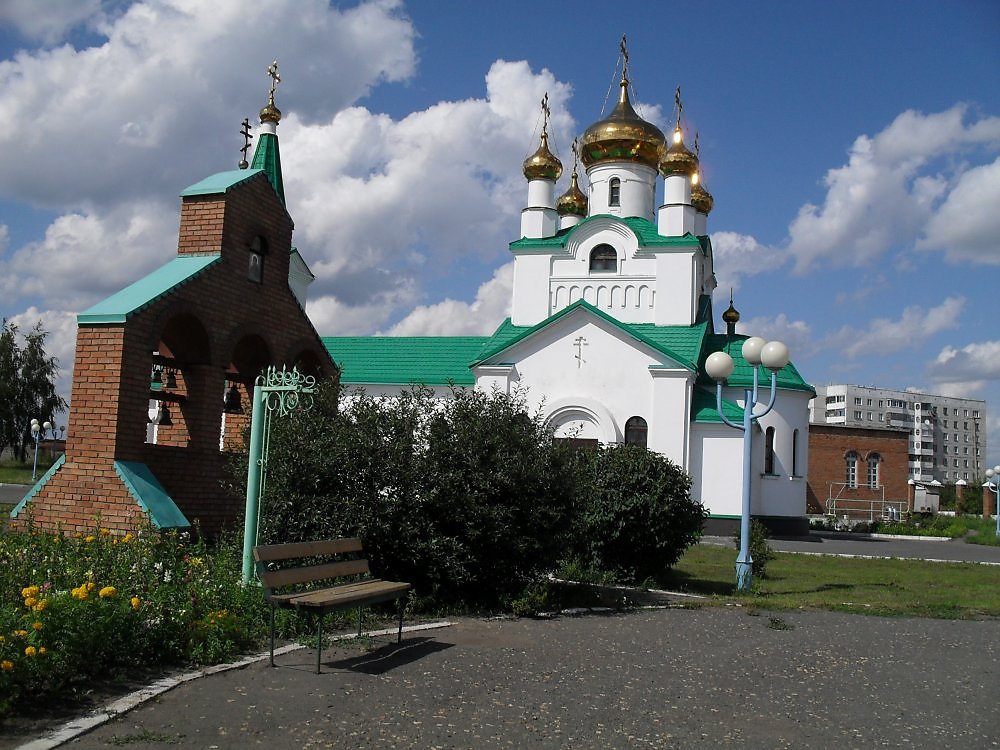 Заринск население. Город Заринск Алтайский край. Церковь Заринск. Церковь г Заринск храм Сорокино. Алтай Заринск.