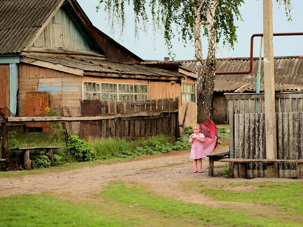 Деревни якутии. Якутская деревня. Якутская деревня летом. Якутия деревеньки.