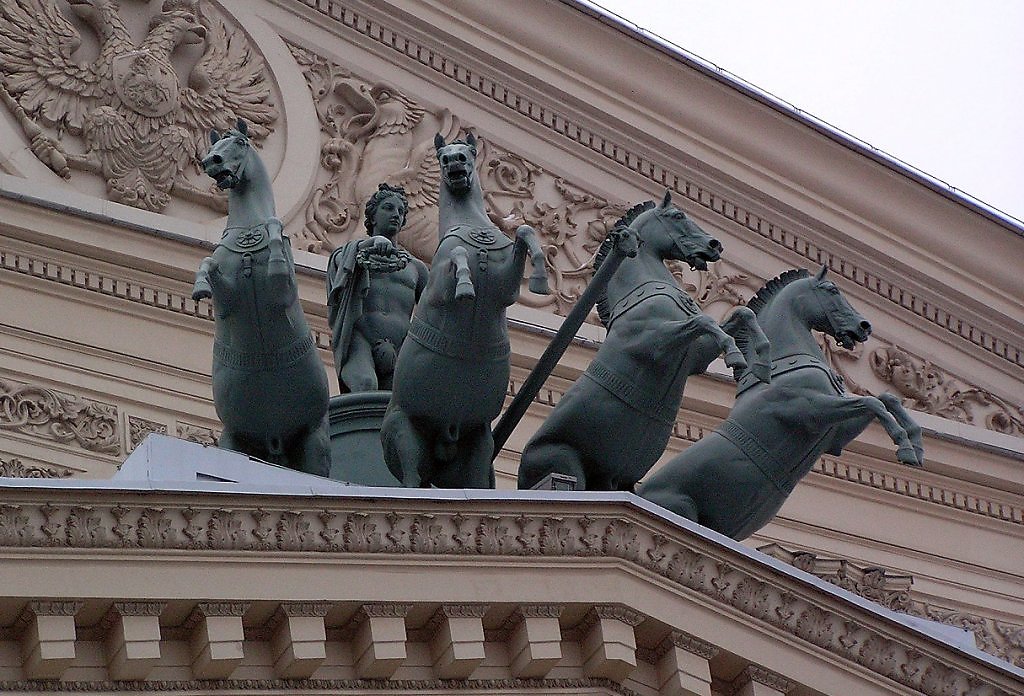 Большой театр лошади на крыше